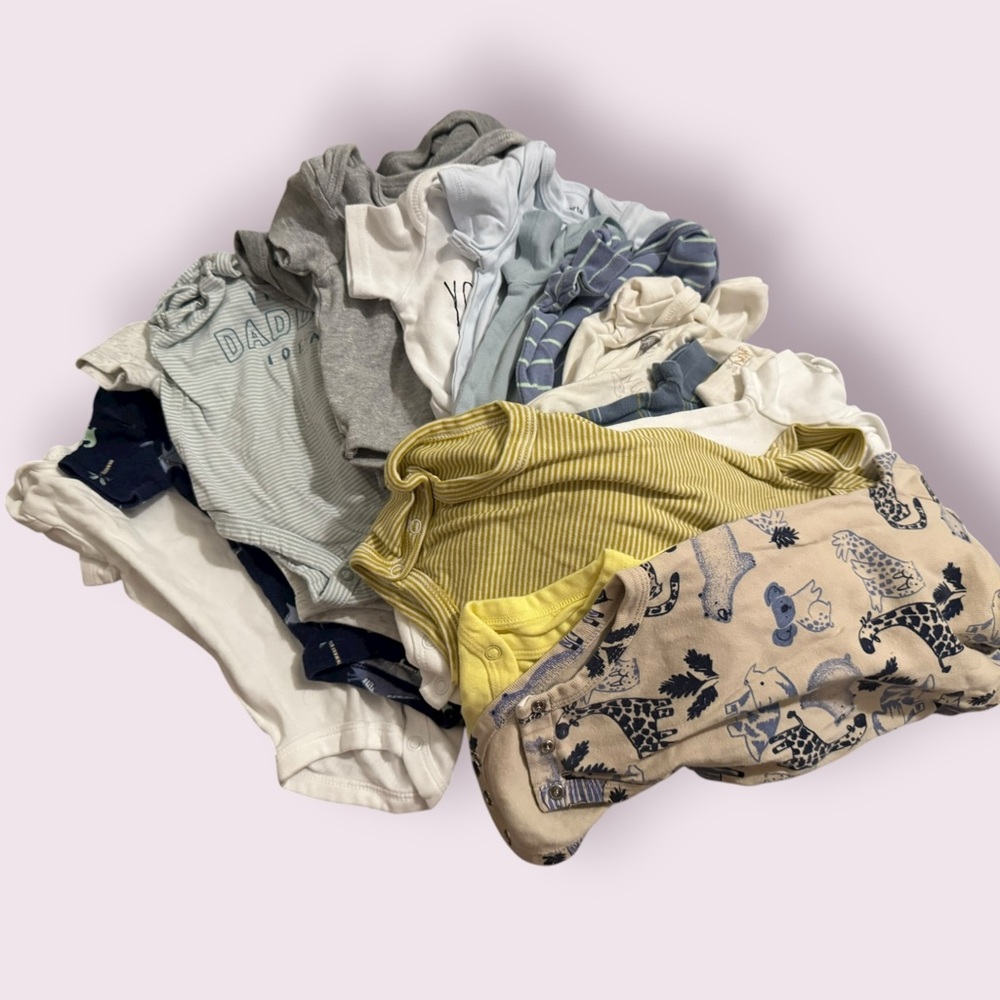 24 Baby Onesies Bundle 3M Neutral Prints Bodysuits Lot